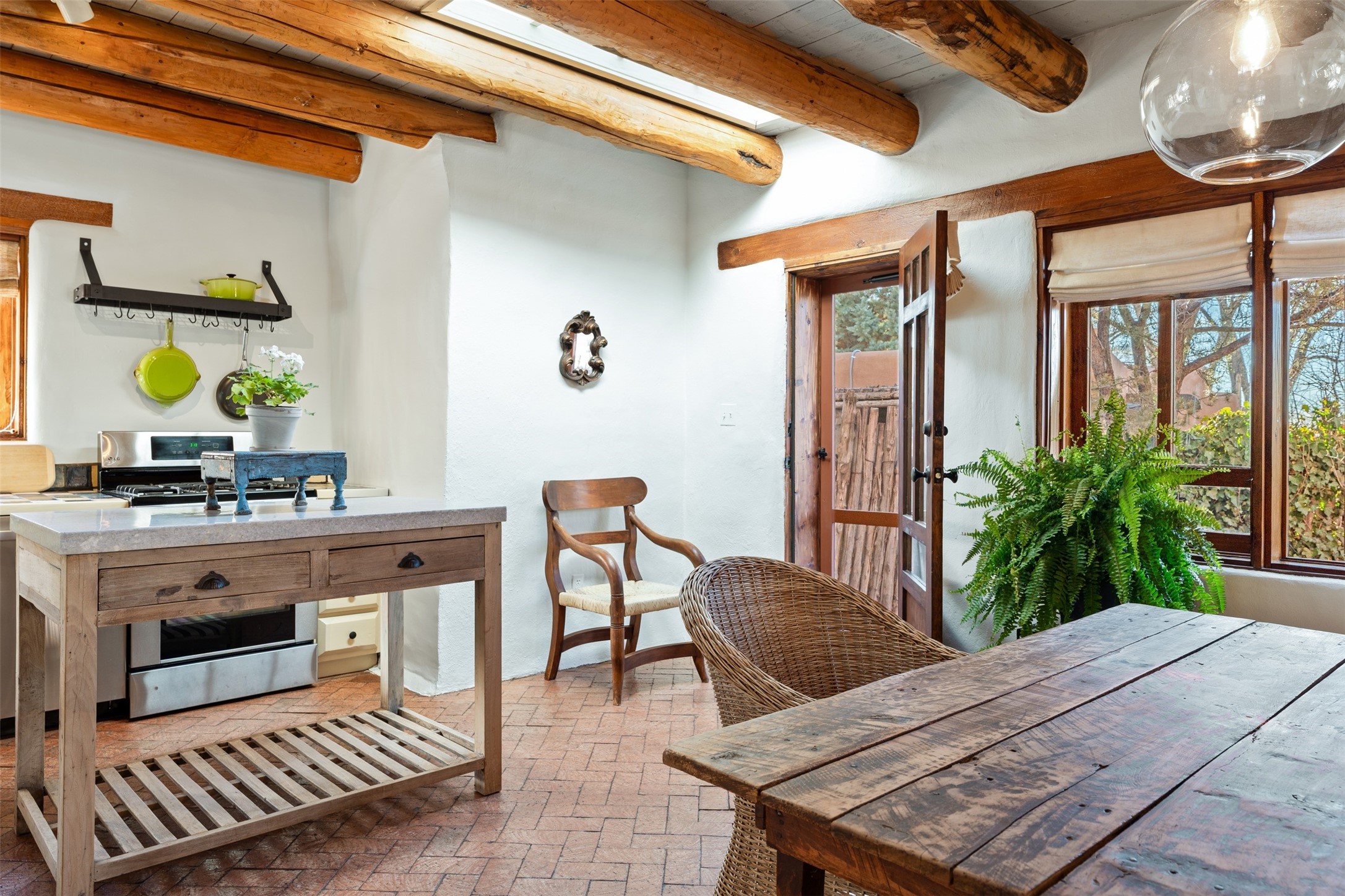  815 E. Palace Unit #22 - 物件實景