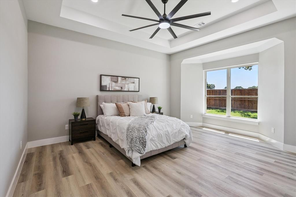 Arlington, Texas, 76012, United States, 4 Bedrooms Bedrooms, ,3 BathroomsBathrooms,Residential,For Sale,1976535