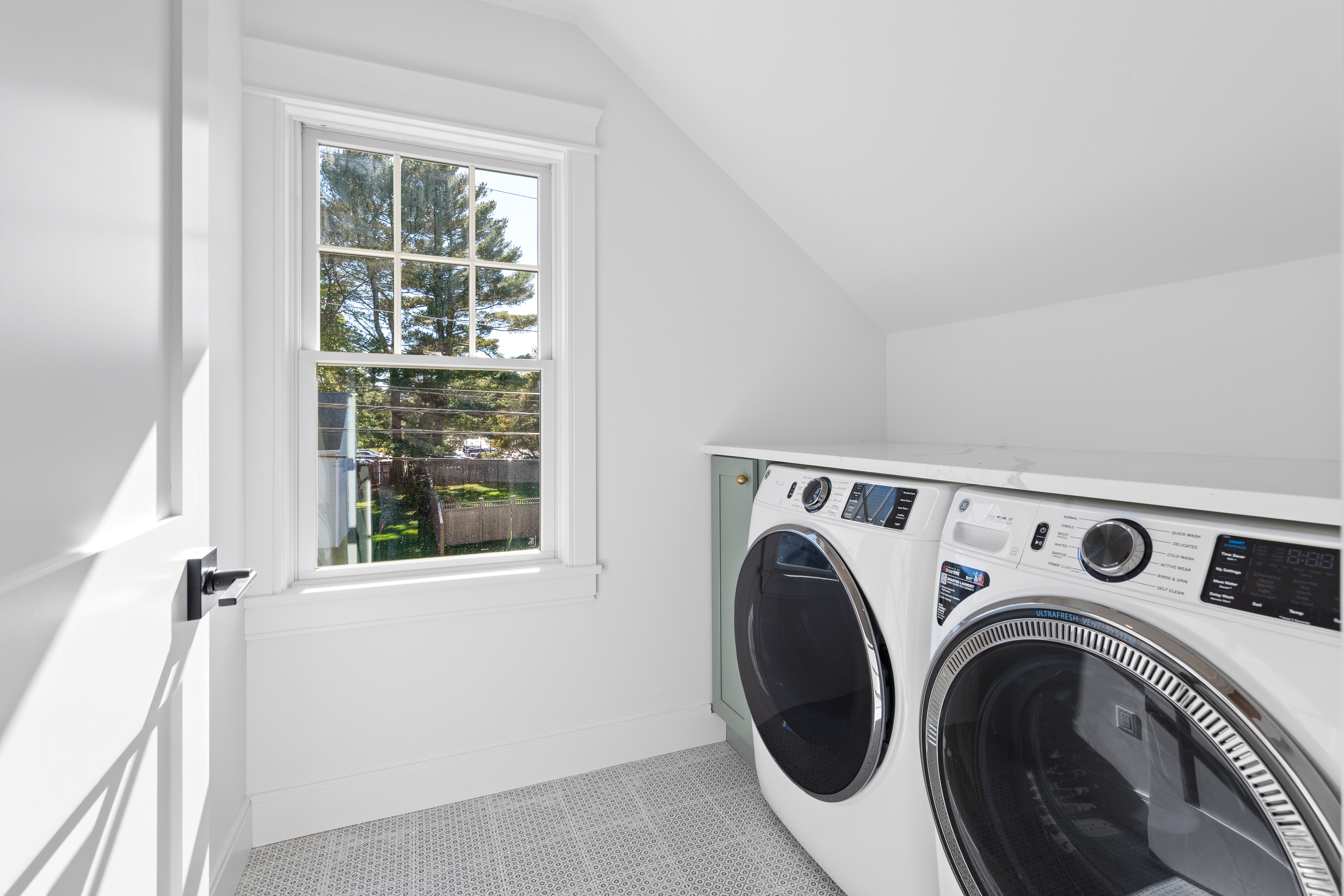 14 Highland Ave, Newburyport, MA, 01950 - 物件實景