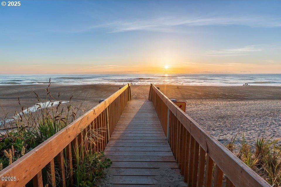 Depoe Bay, Oregon, 97341, United States, 2 Bedrooms Bedrooms, ,2 BathroomsBathrooms,Residential,For Sale,1988210