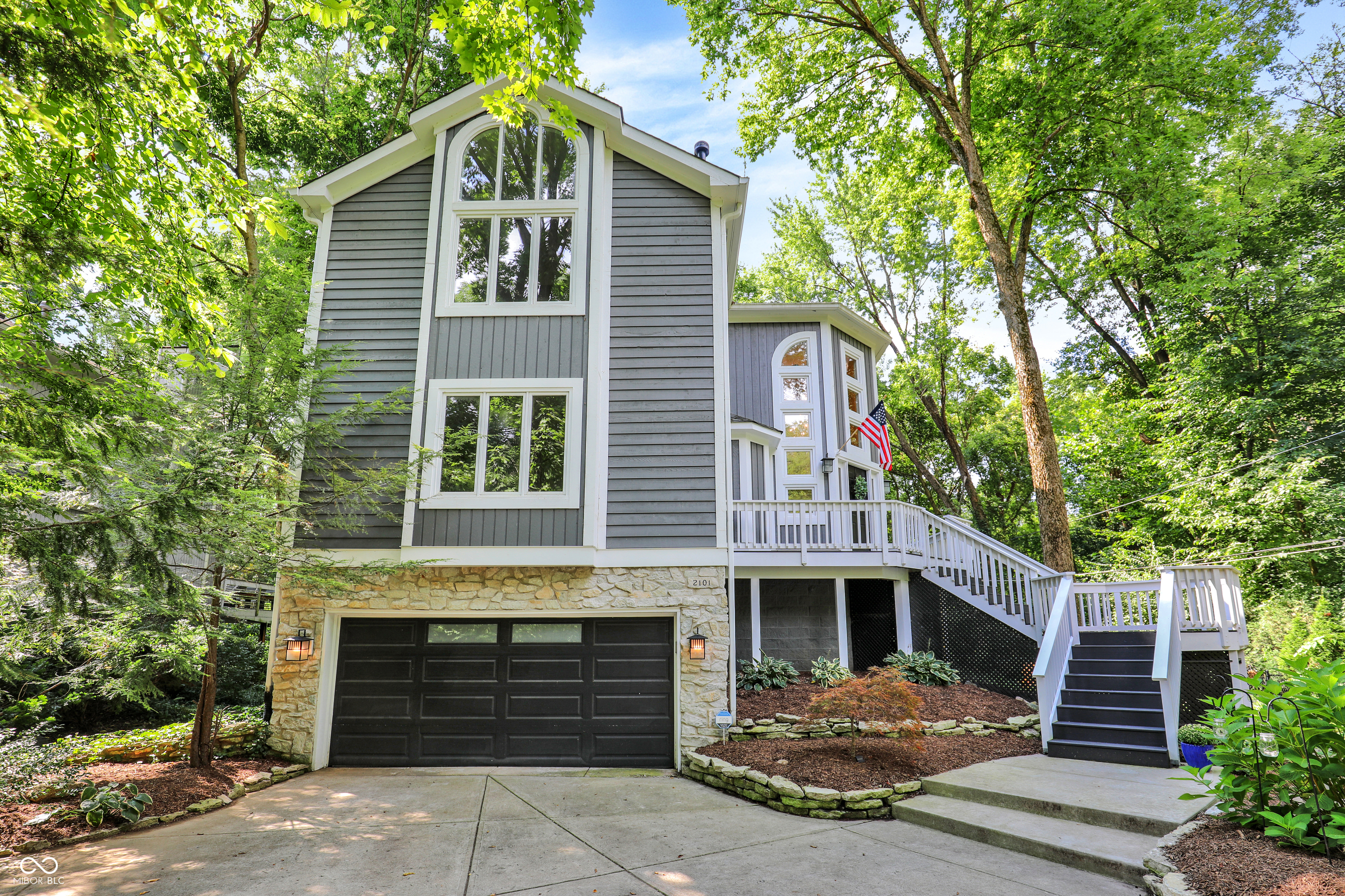 Indianapolis, Indiana, 46240, United States, 4 Bedrooms Bedrooms, ,3 BathroomsBathrooms,Residential,For Sale,1974215