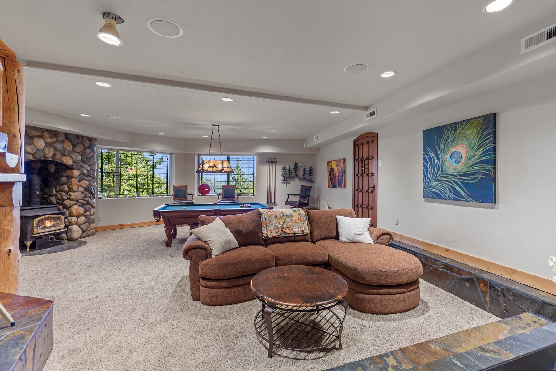  Log Estate overlooking Lake Coeur d