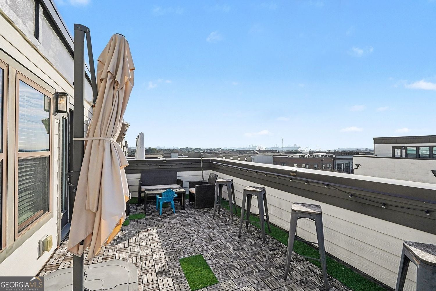 Smyrna, Georgia, 30080, United States, 4 Bedrooms Bedrooms, ,5 BathroomsBathrooms,Residential,For Sale,2013139