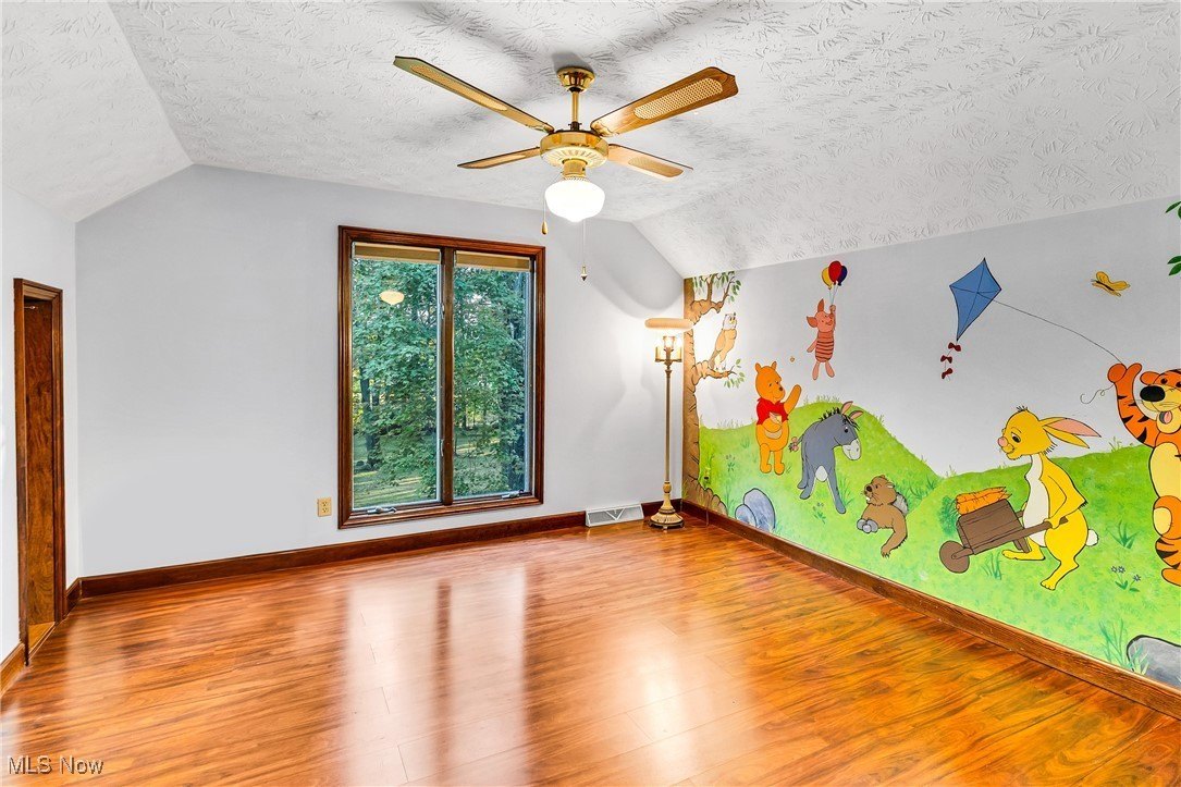 Kinsman, Ohio, 44428, United States, 4 Bedrooms Bedrooms, ,4 BathroomsBathrooms,Residential,For Sale,1983424