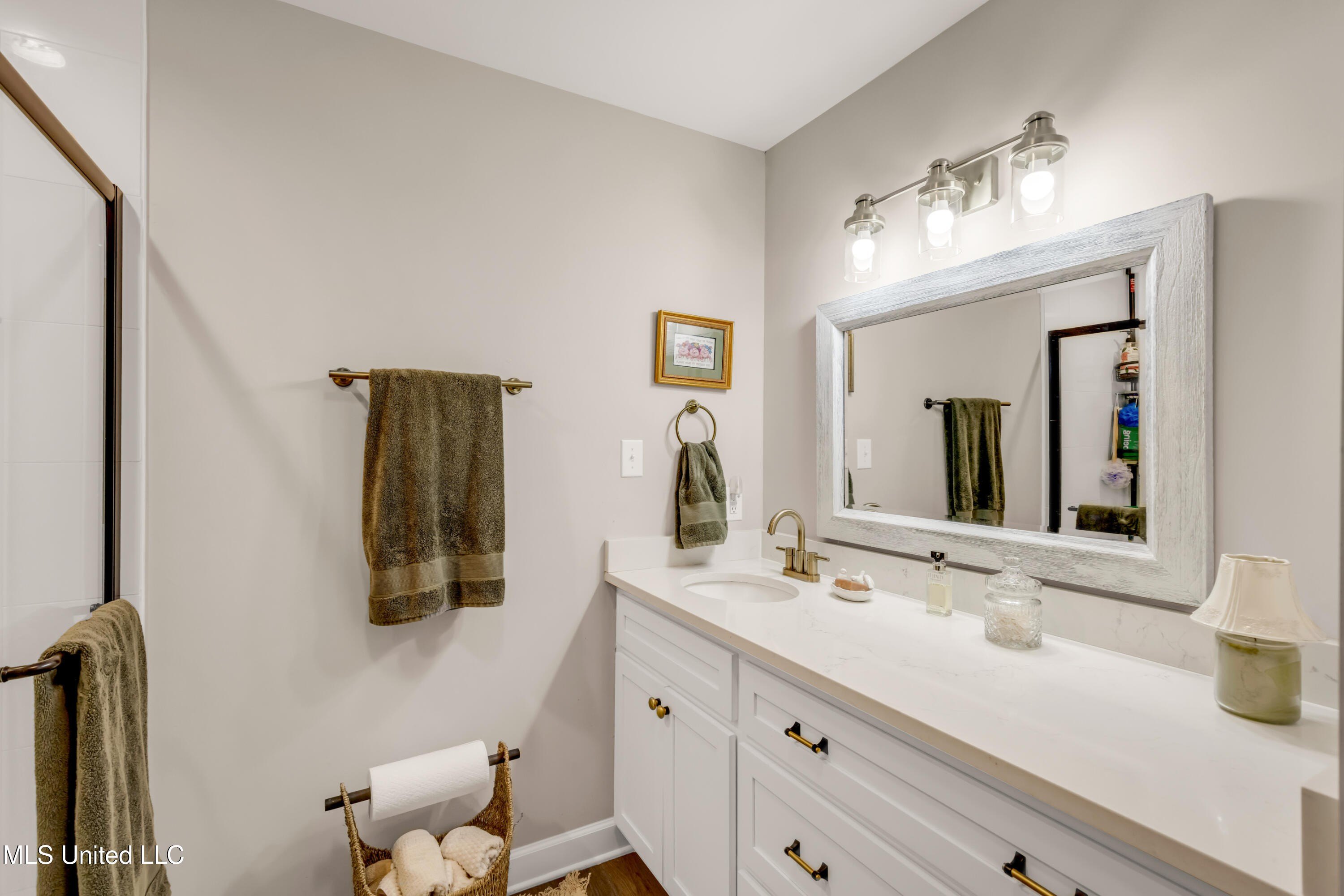 Gautier, Mississippi, 39553, United States, 4 Bedrooms Bedrooms, ,4 BathroomsBathrooms,Residential,For Sale,1989936