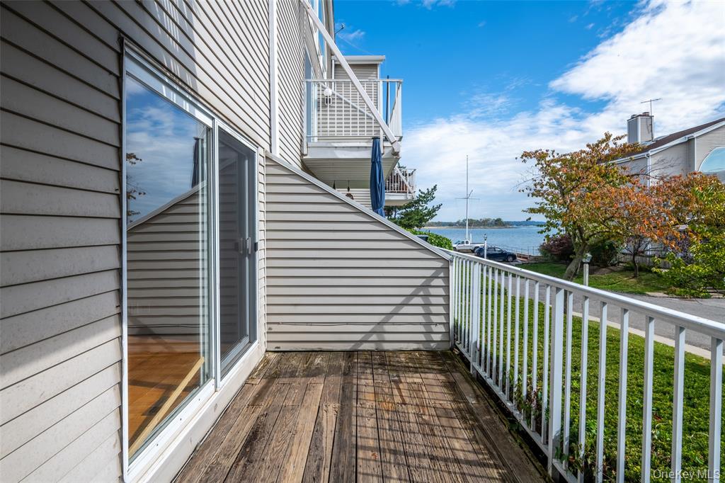 Bronx, New York, 10464, United States, 2 Bedrooms Bedrooms, ,2 BathroomsBathrooms,Residential,For Sale,1981107