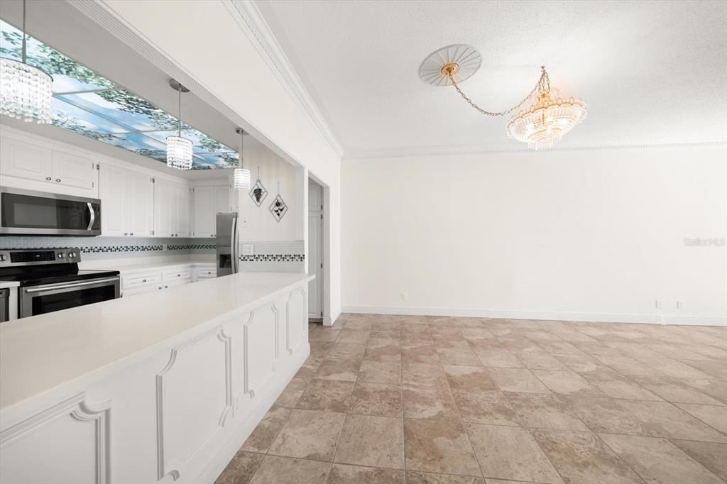 Belleair, Florida, 33756, United States, 2 Bedrooms Bedrooms, ,2 BathroomsBathrooms,Residential,For Sale,1993557