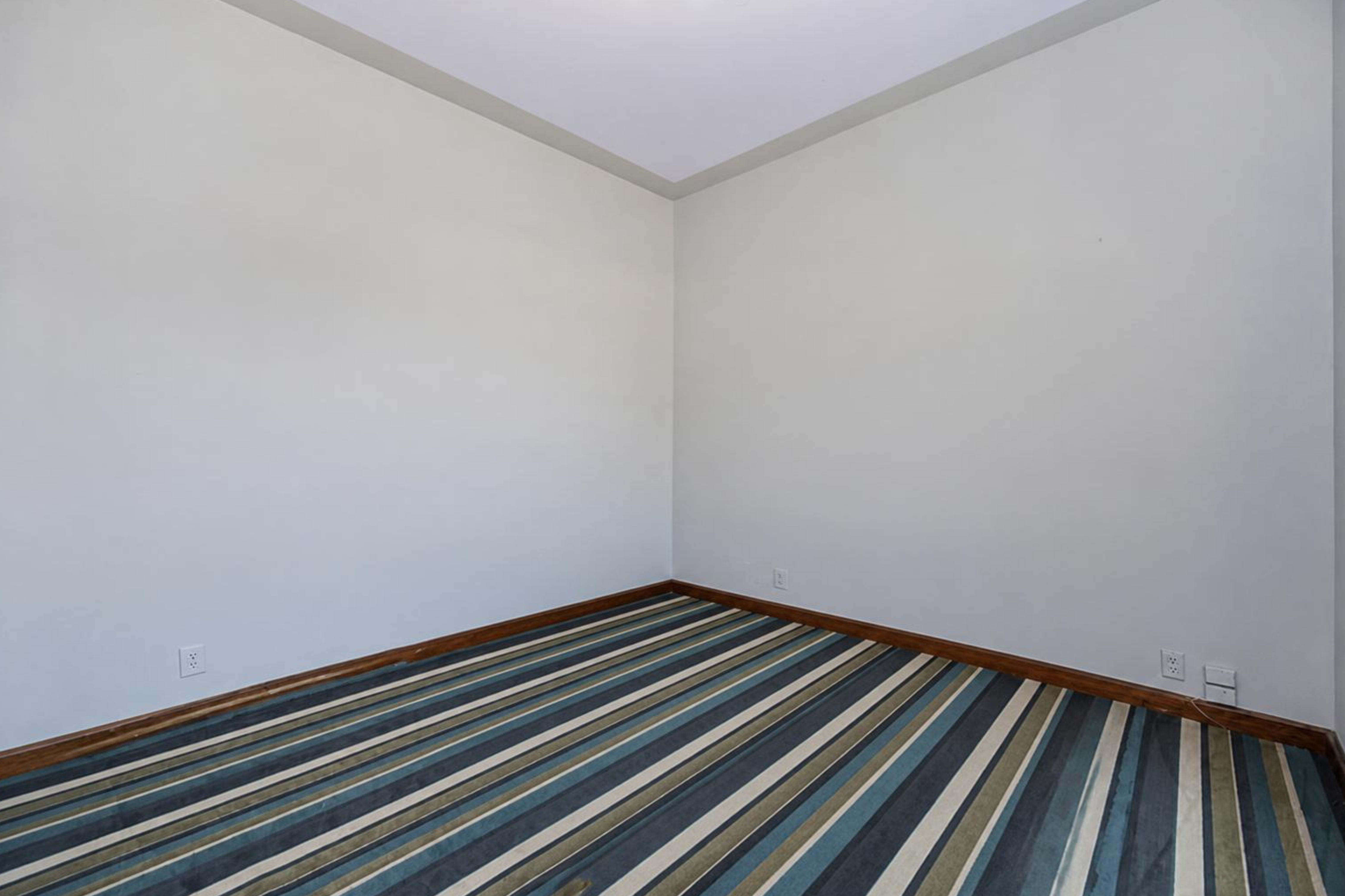  2181 Garden Highway, Sacramento, CA 95833 - 物件實景