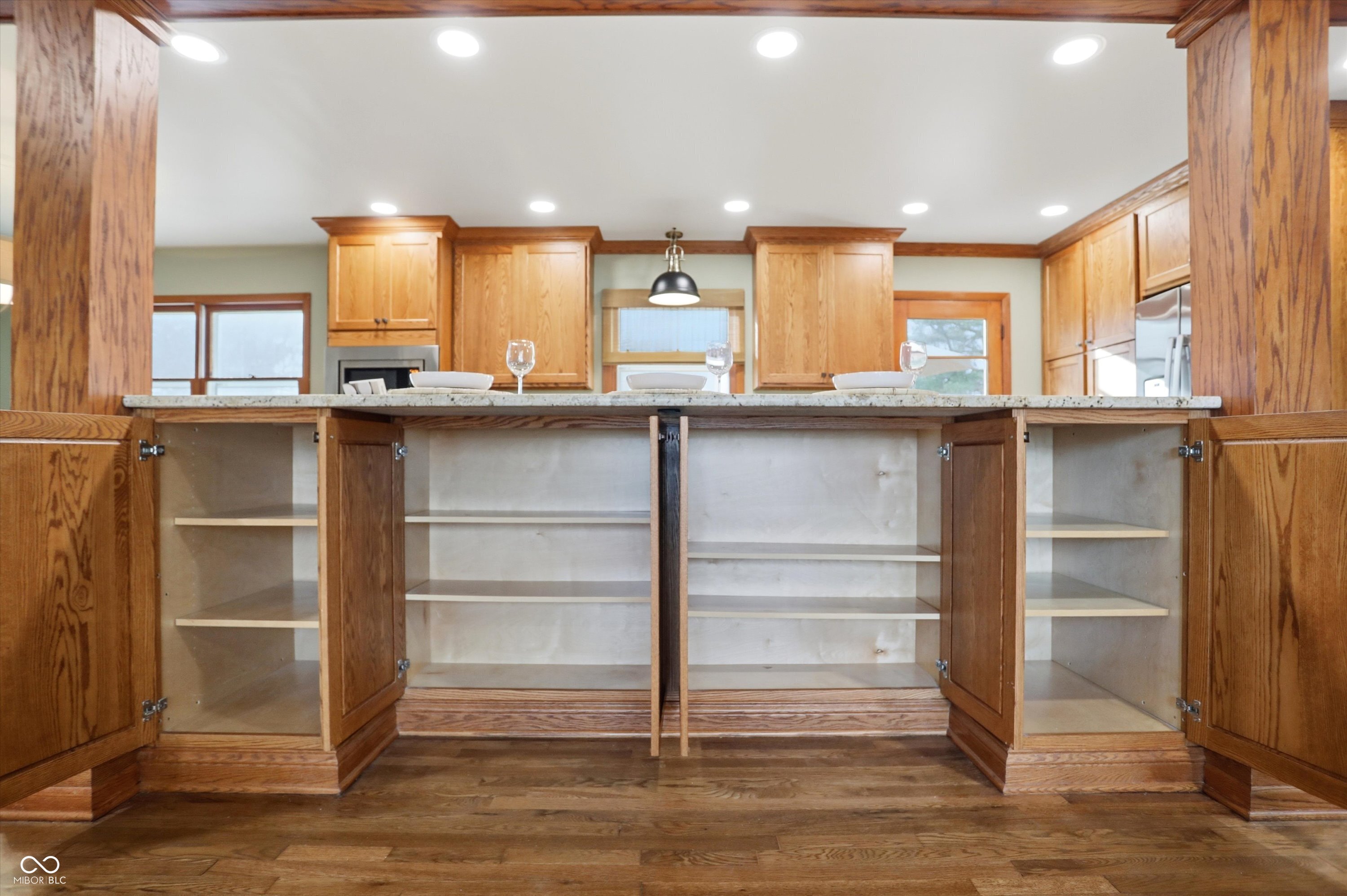 Zionsville, Indiana, 46077, United States, 3 Bedrooms Bedrooms, ,2 BathroomsBathrooms,Residential,For Sale,2008778