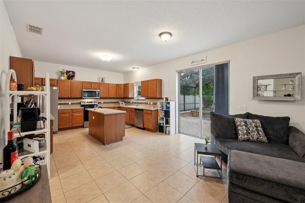 Leesburg, Florida, 34748, United States, 6 Bedrooms Bedrooms, ,5 BathroomsBathrooms,Residential,For Sale,1785536