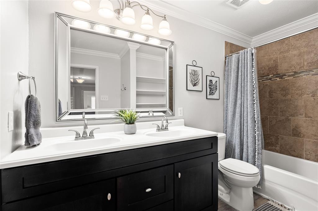 Denton, Texas, 76210, United States, 5 Bedrooms Bedrooms, ,3 BathroomsBathrooms,Residential,For Sale,1972740