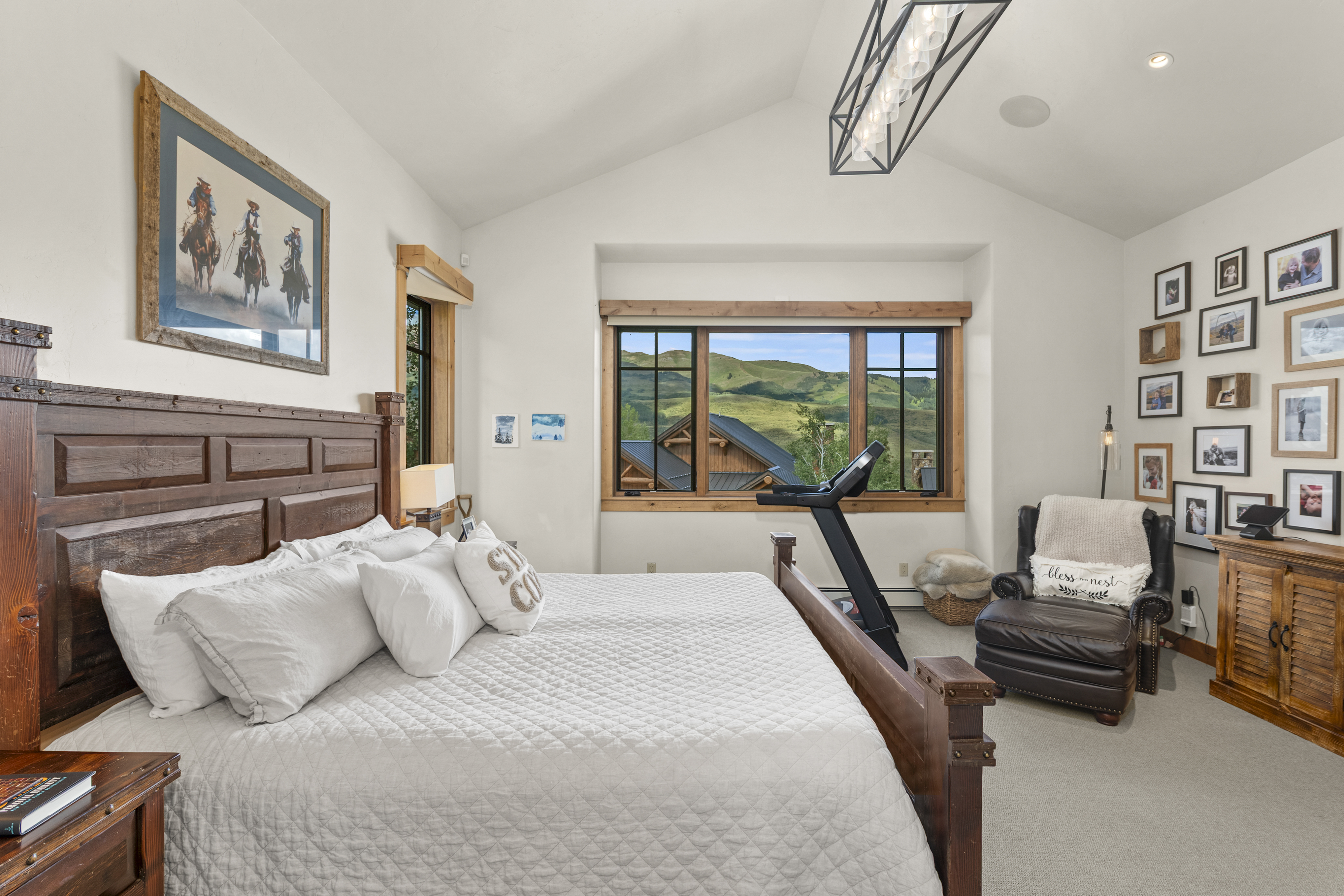  Perfectly Positioned In The Exclusive Wildhorse At Prospect Enclave - 物件實景