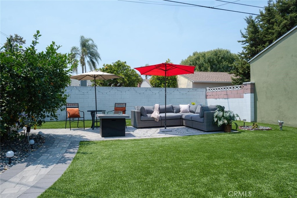 Los Angeles, California, 90008, United States, 3 Bedrooms Bedrooms, ,3 BathroomsBathrooms,Residential,For Sale,1984271