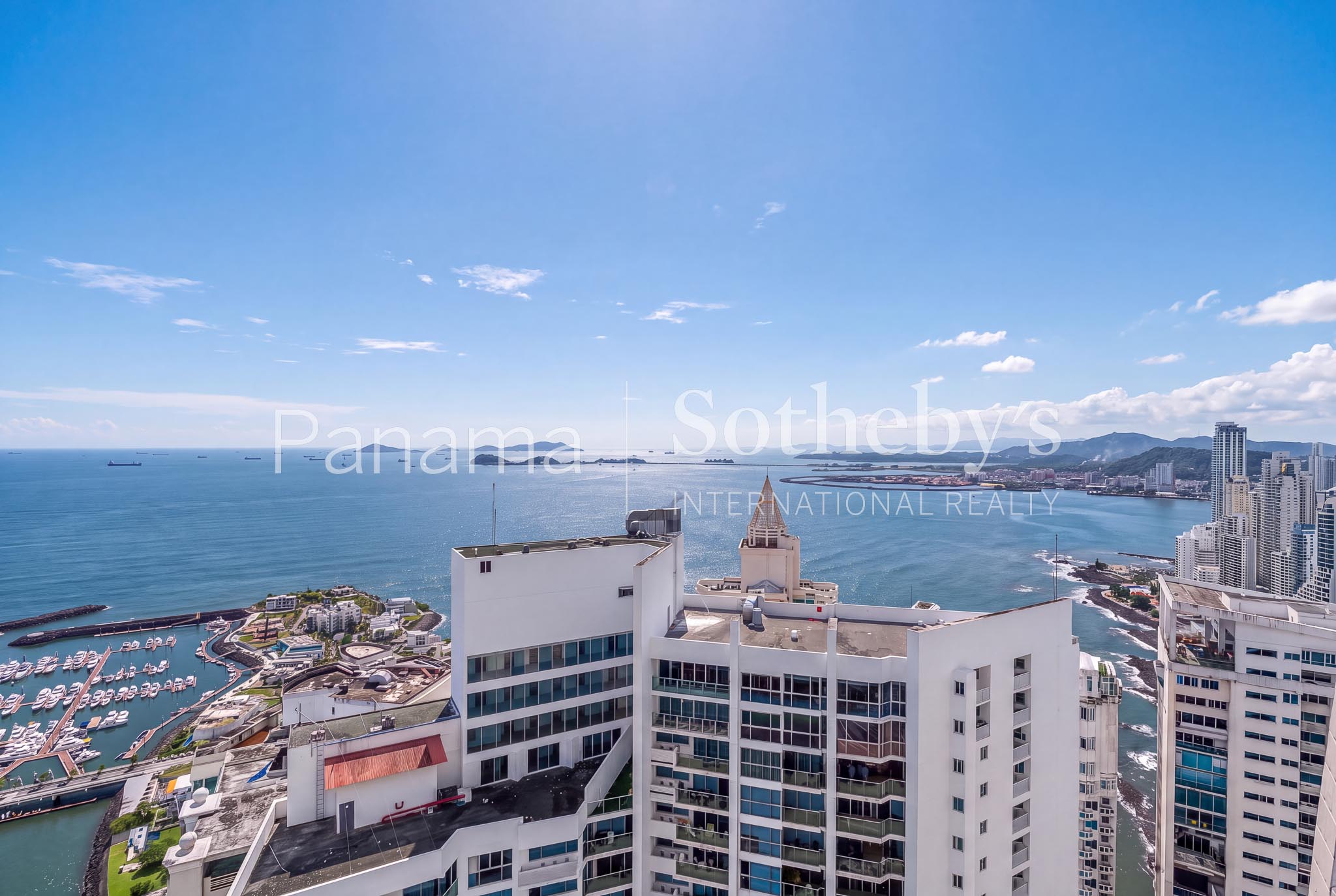  Four-Bedroom Penthouse with Private Jacuzzi  The Ocean Club, Punta Pacífica - 物件實景