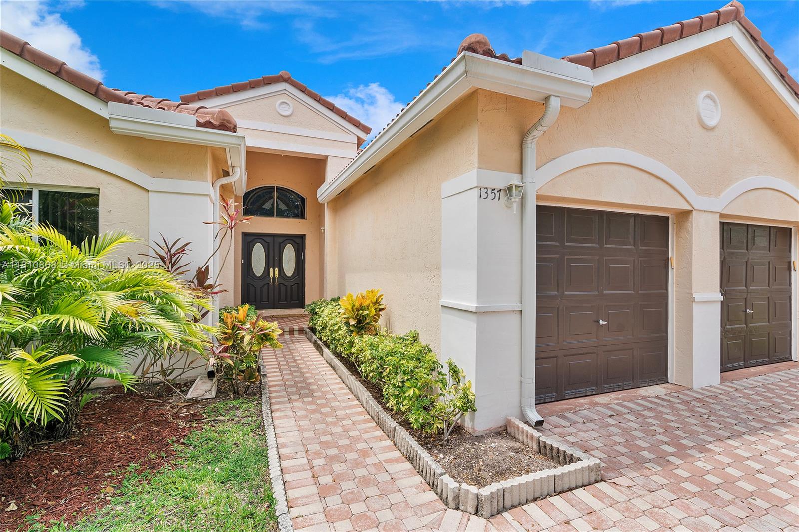 Weston, Florida, 33326, United States, 4 Bedrooms Bedrooms, ,3 BathroomsBathrooms,Residential,For Sale,1836929