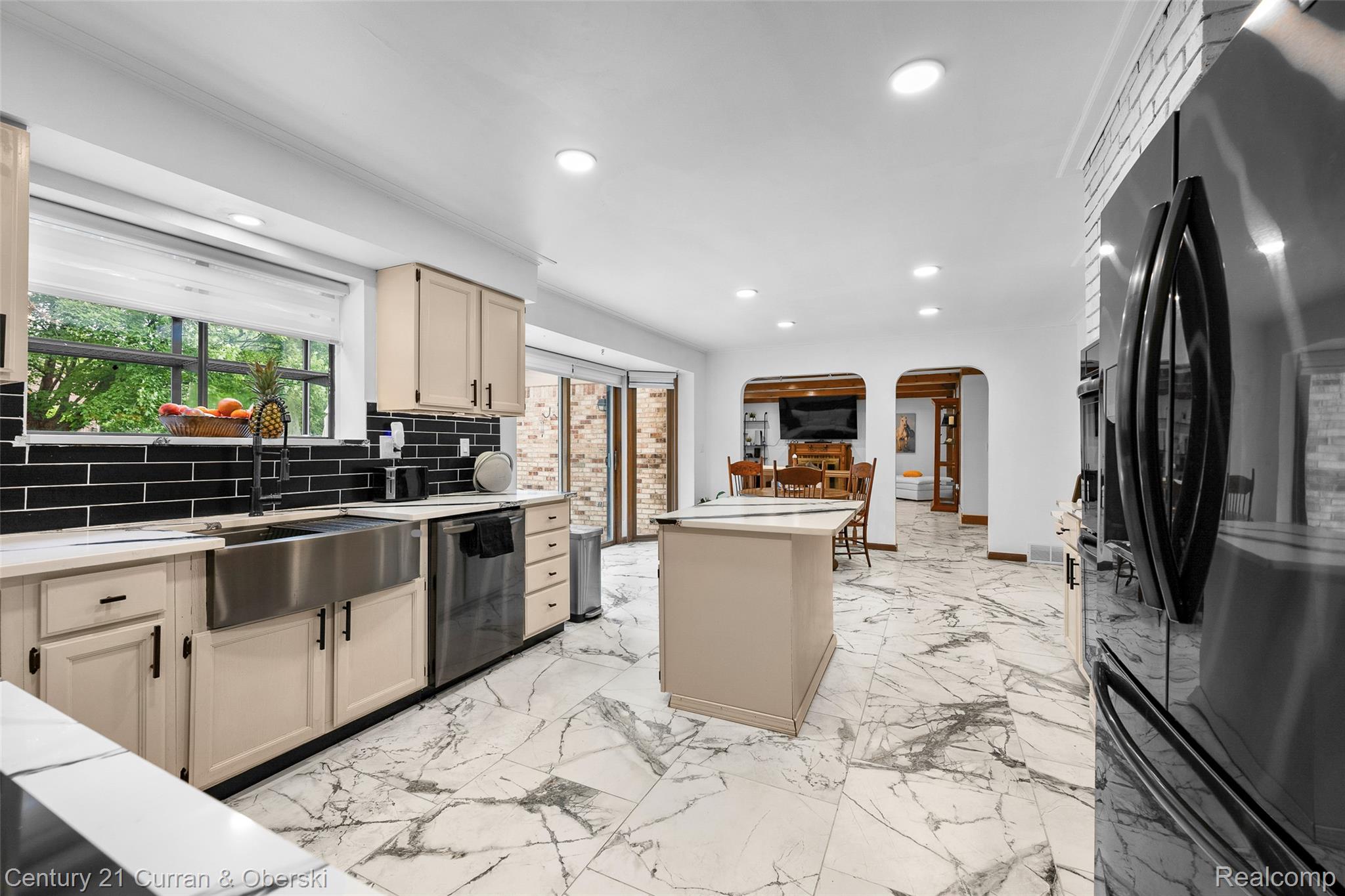 Farmington Hills, Michigan, 48331, United States, 4 Bedrooms Bedrooms, ,3 BathroomsBathrooms,Residential,For Sale,1976477