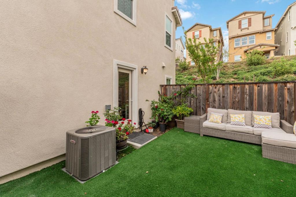 Hayward, California, 94541, United States, 3 Bedrooms Bedrooms, ,4 BathroomsBathrooms,Residential,For Sale,2032197