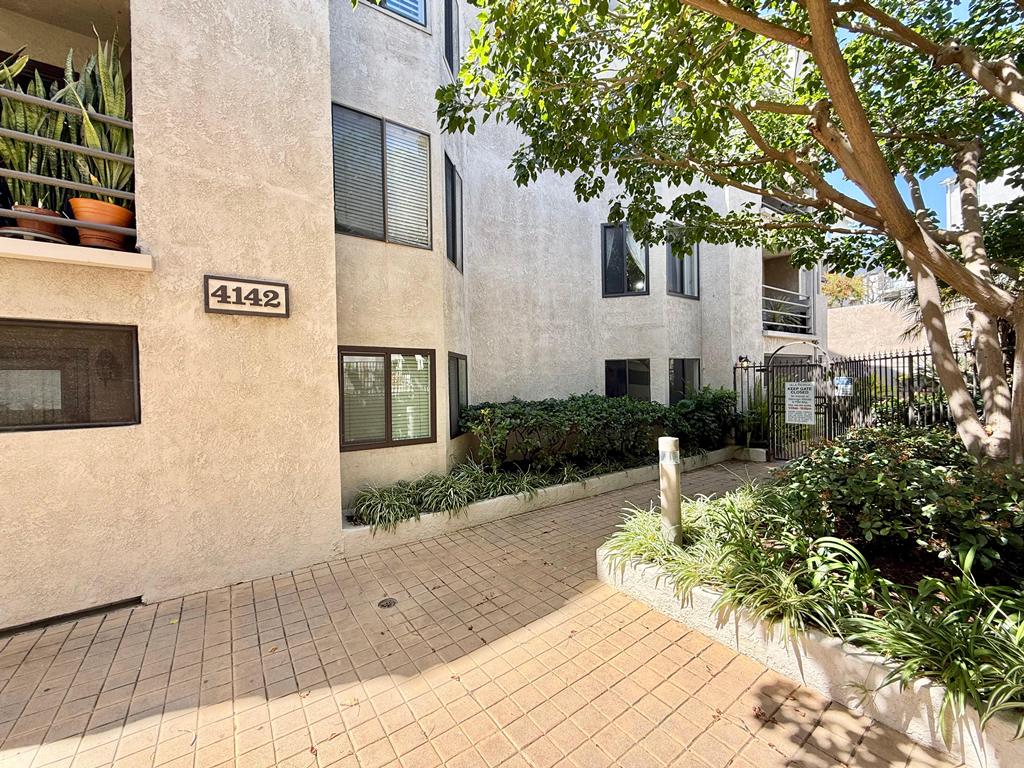 Long Beach, California, 90815, United States, 2 Bedrooms Bedrooms, ,2 BathroomsBathrooms,Residential,For Sale,1830564