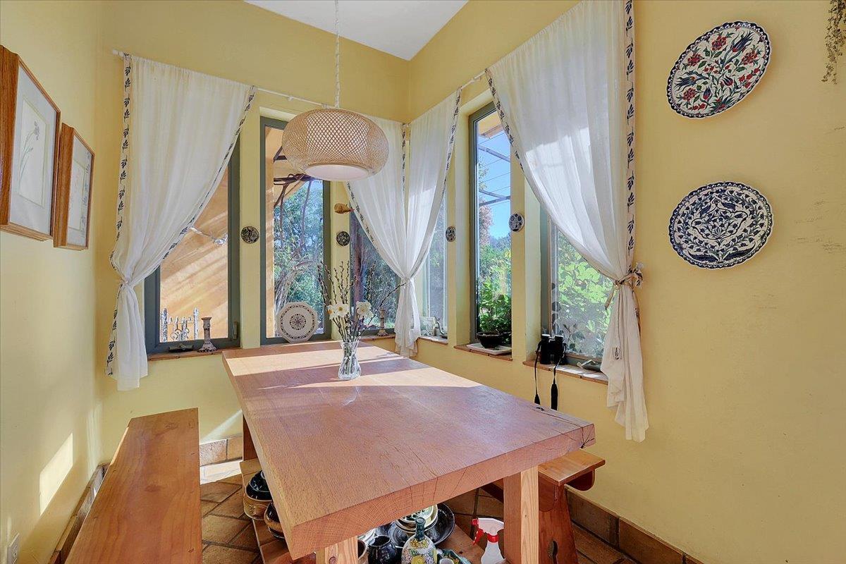 Oregon House, California, 95962, United States, 3 Bedrooms Bedrooms, ,3 BathroomsBathrooms,Residential,For Sale,2031122