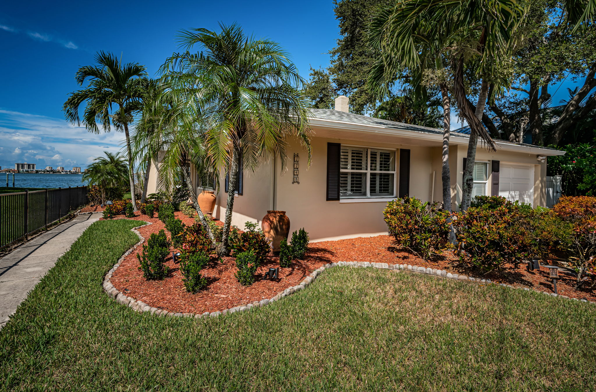 Clearwater, Florida, 33755, United States, 2 Bedrooms Bedrooms, ,2 BathroomsBathrooms,Residential,For Sale,1978253