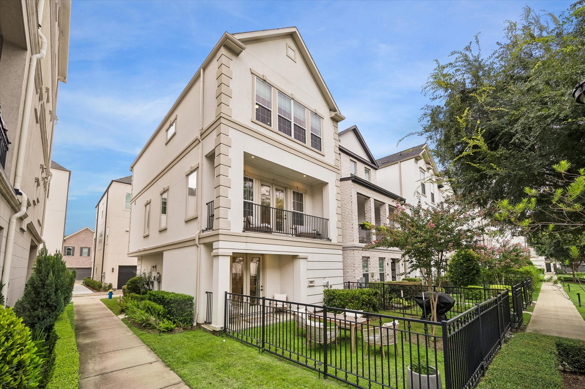  956 Dunleigh Meadows Lane - 物件實景