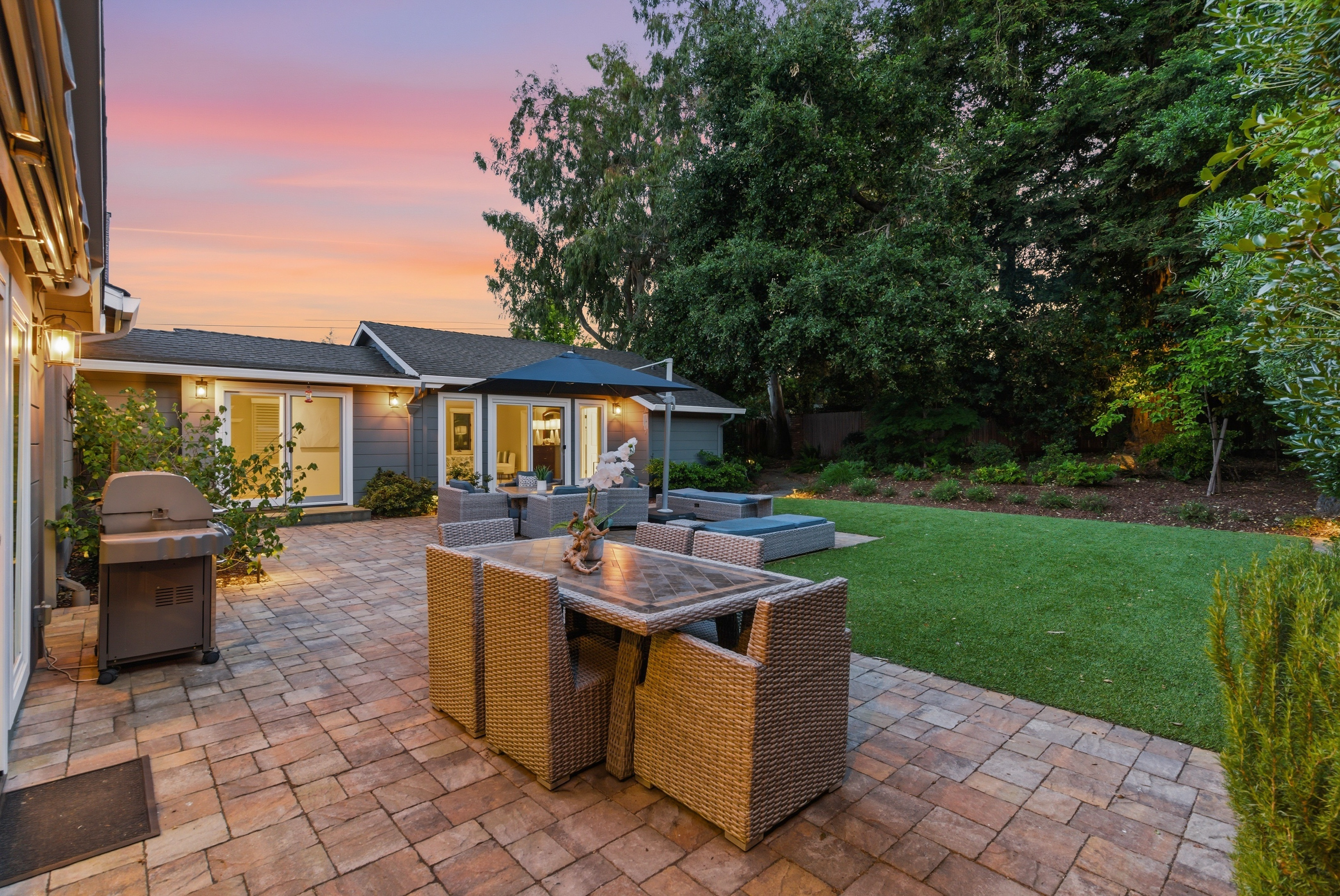  Elegant Single-Story Living on a Premier Corner Lot in Monte Sereno - 物件實景