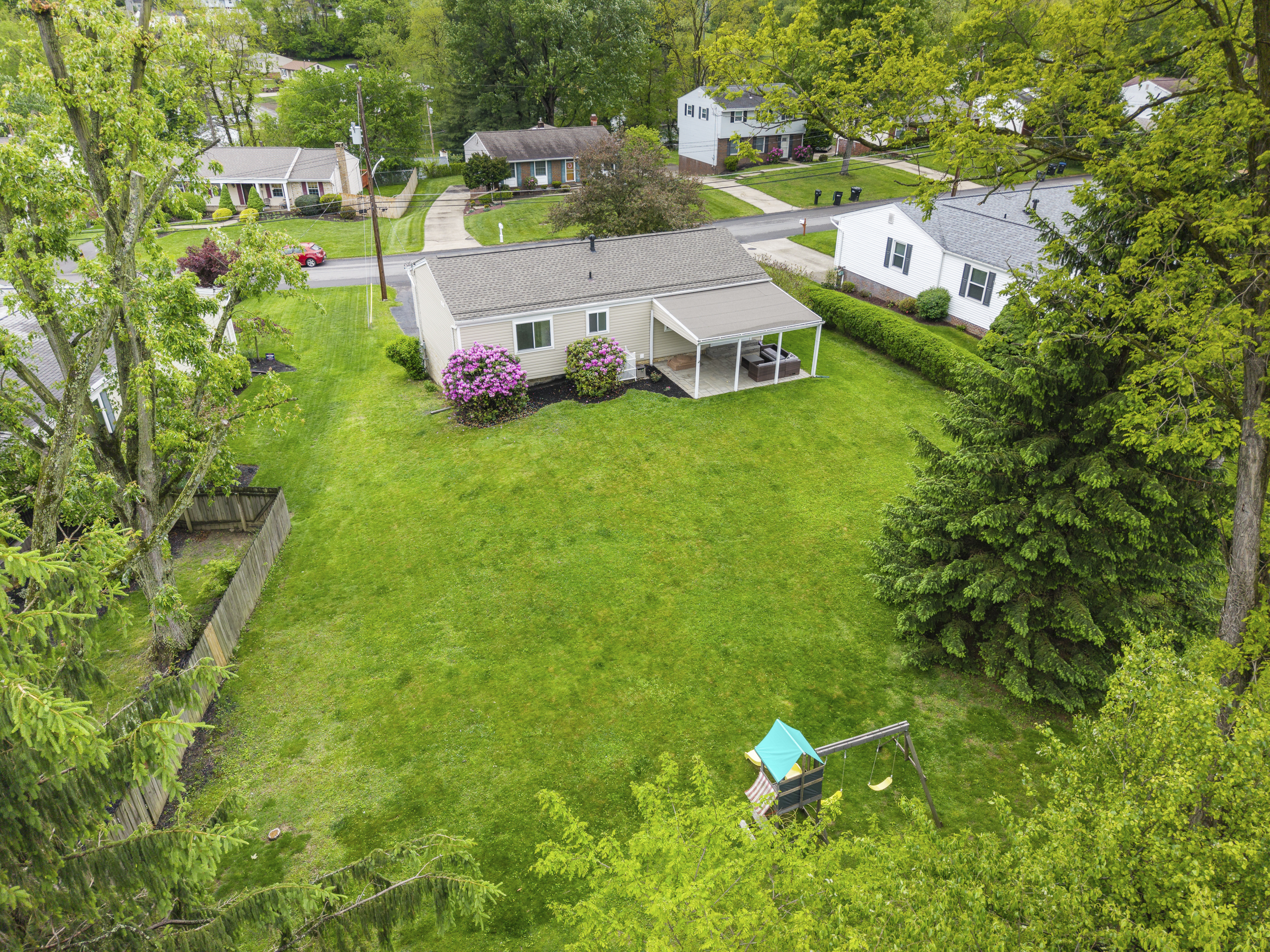 219 Rivercrest Drive, Coraopolis, PA 15108 - 物件實景