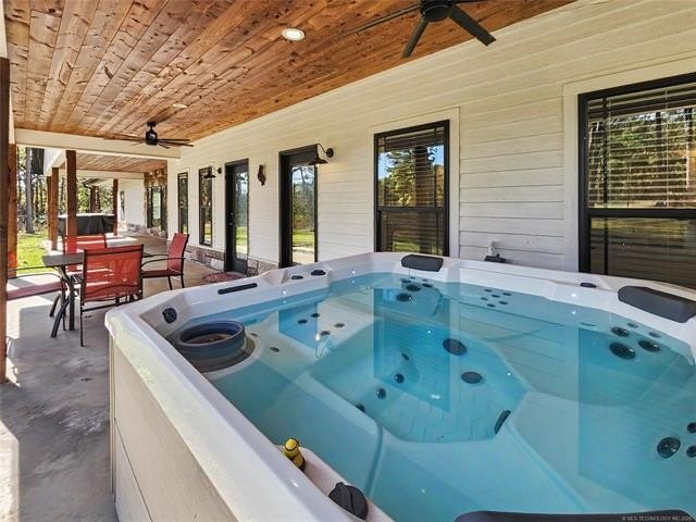 Tahlequah, Oklahoma, 74464, United States, 4 Bedrooms Bedrooms, ,4 BathroomsBathrooms,Residential,For Sale,2040103