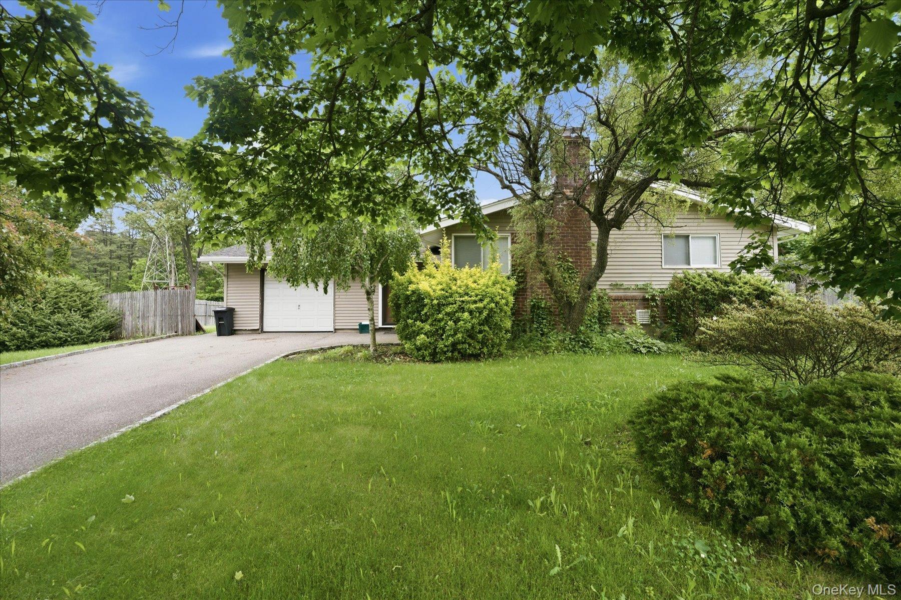  1020 Commack Road, Dix Hills, NY, 11746 - 物件實景