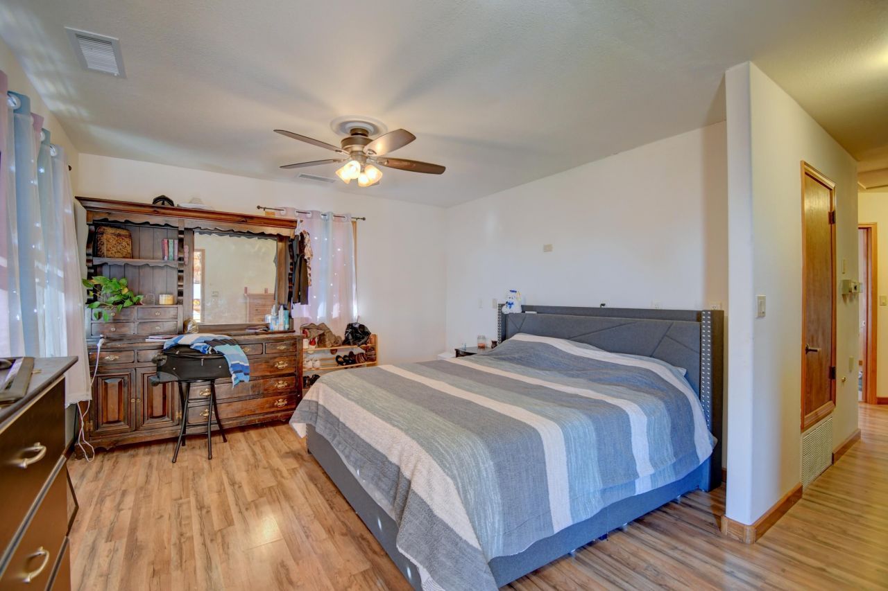 Edgewood, New Mexico, 87015, United States, 6 Bedrooms Bedrooms, ,4 BathroomsBathrooms,Residential,For Sale,1990949