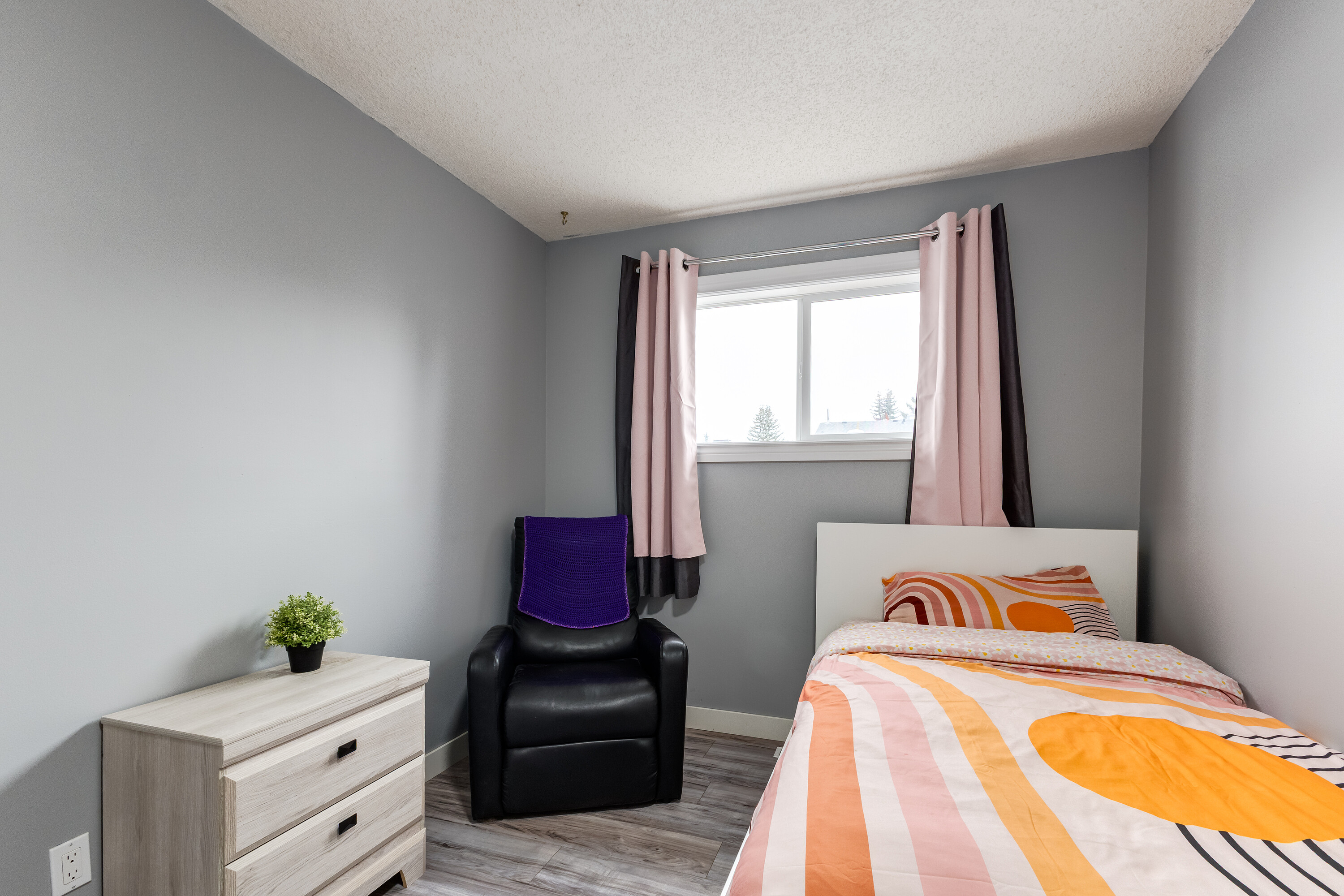 228 Deer Ridge Place SE - 物件實景