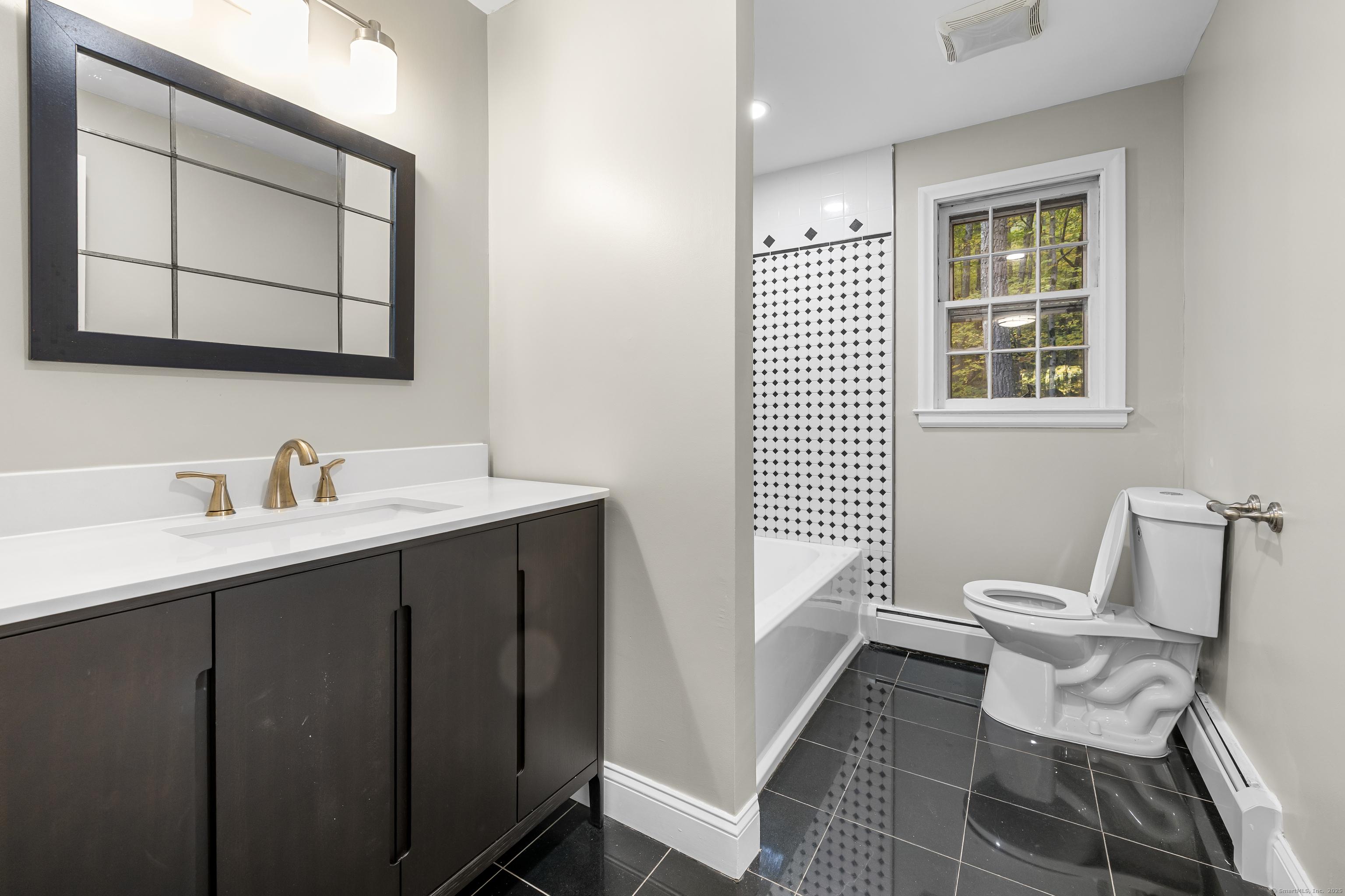 Bloomfield, Connecticut, 06002, United States, 4 Bedrooms Bedrooms, ,3 BathroomsBathrooms,Residential,For Sale,1978351