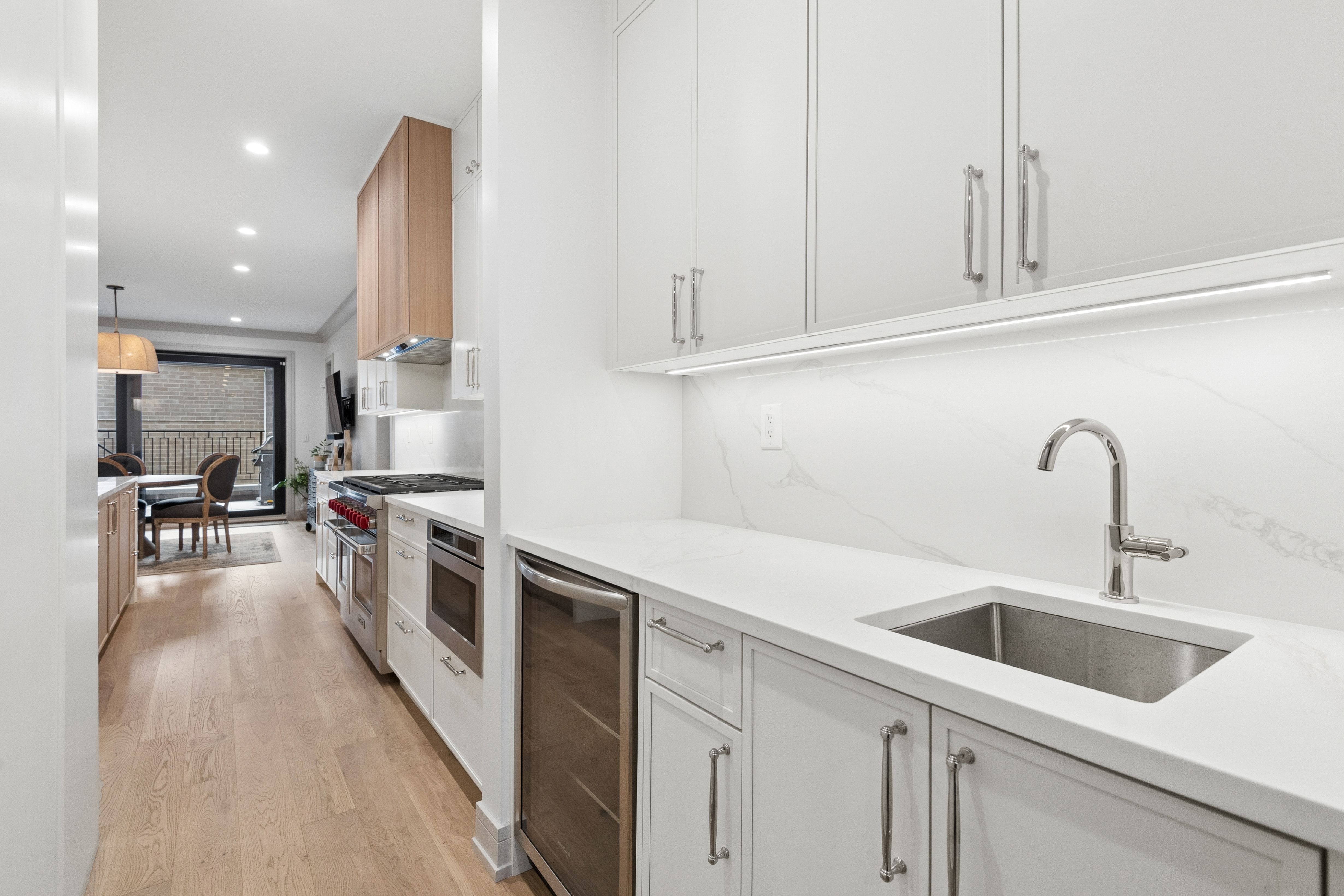  Welcome to this Exceptional Duplex Residence in theHheart of Lincoln Park - 物件實景