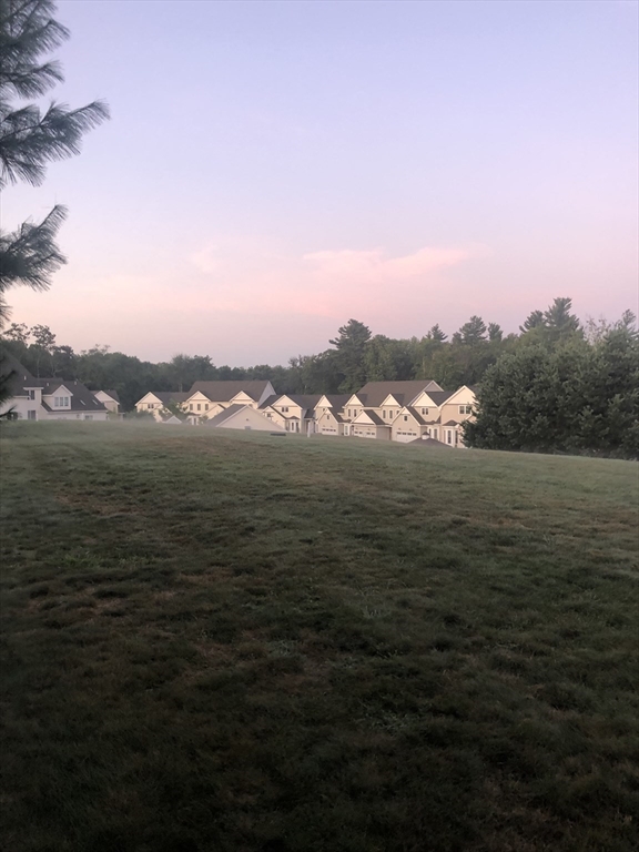 Holliston, Massachusetts, 01746, United States, 2 Bedrooms Bedrooms, ,3 BathroomsBathrooms,Residential,For Sale,1940343