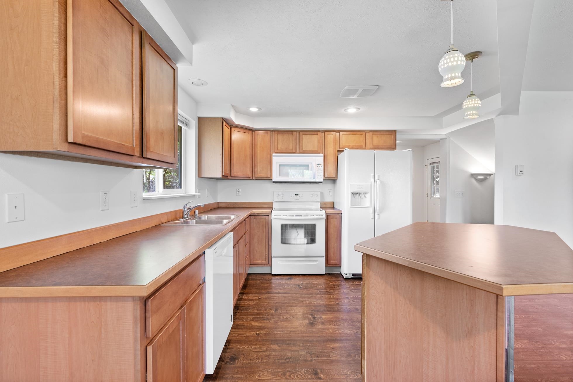 Mead, Washington, 99021, United States, ,Residential,For Sale,1936912