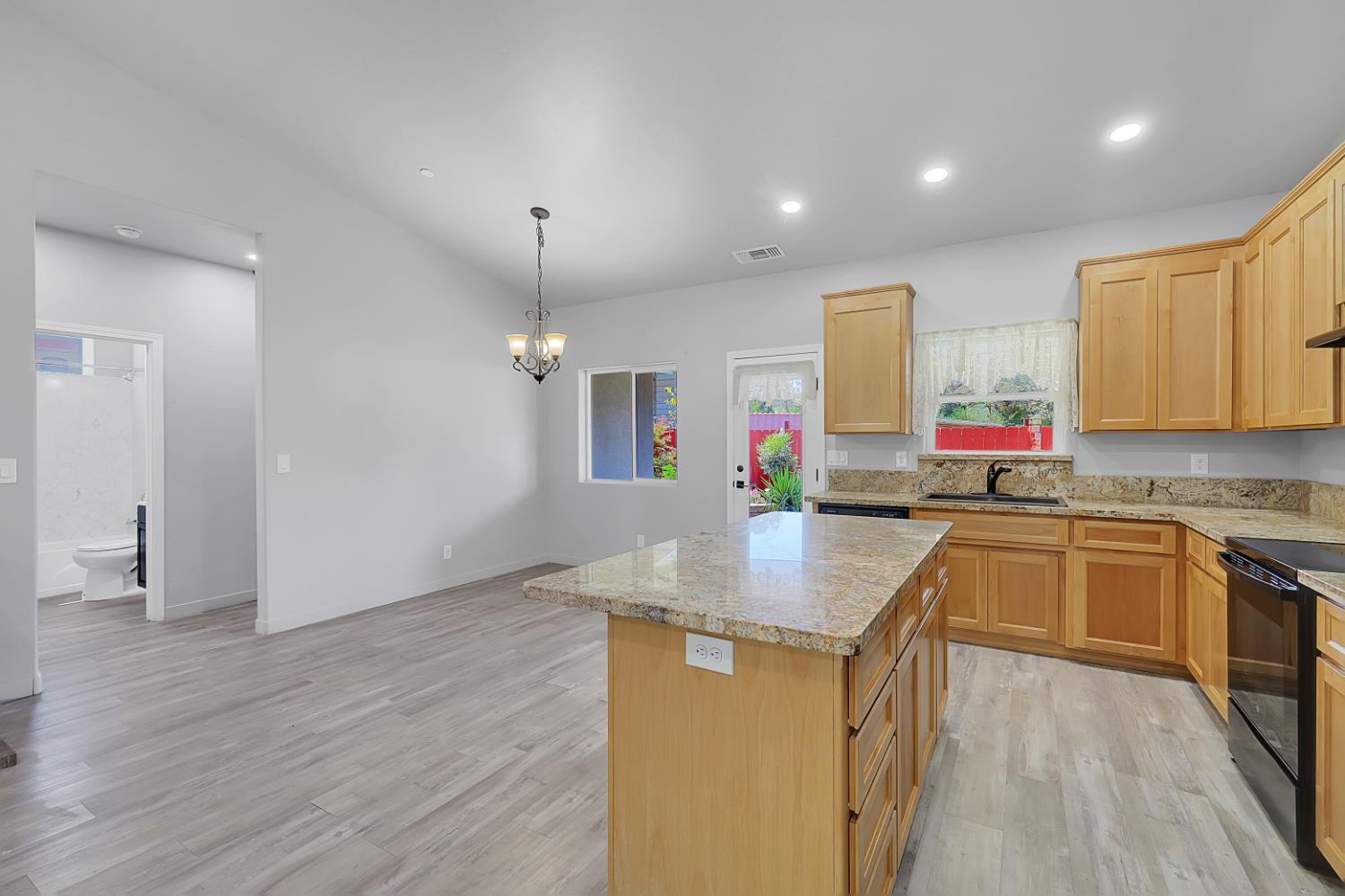 Oregon House, California, 95962, United States, 3 Bedrooms Bedrooms, ,2 BathroomsBathrooms,Residential,For Sale,1930736