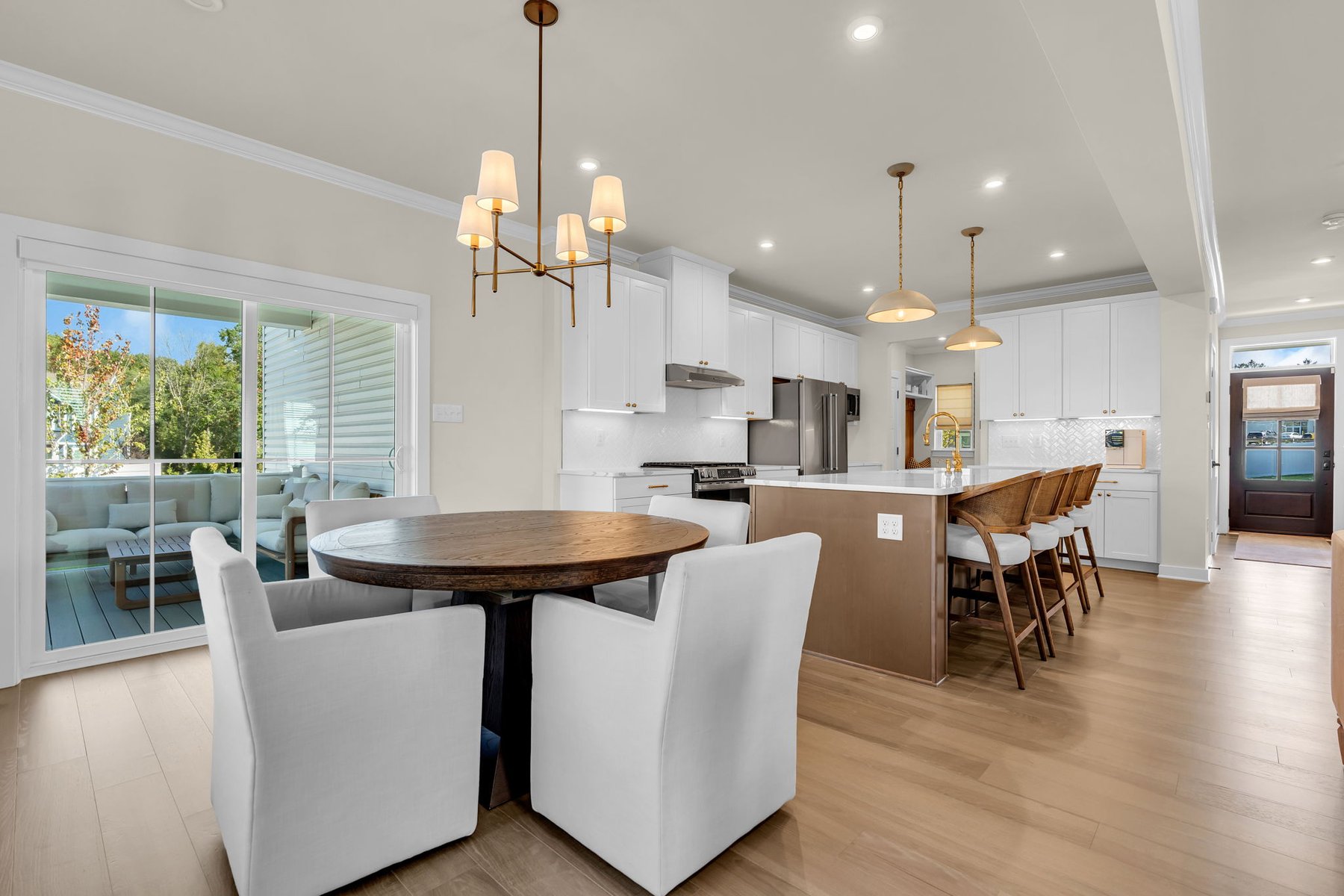  Newer Construction Home with Sophisticated Designer Upgrades - 物件實景