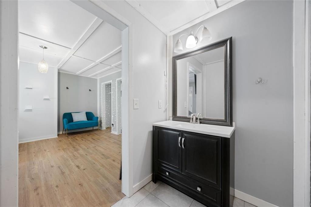 Flowery Branch, Georgia, 30542, United States, 3 Bedrooms Bedrooms, ,3 BathroomsBathrooms,Residential,For Sale,1847614