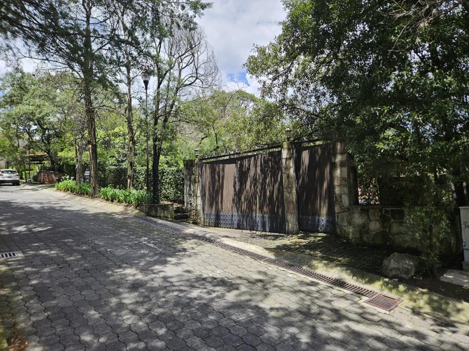 Atizapán de Zaragoza, Estado de méxico, 52937, Mexico, 4 Bedrooms Bedrooms, ,4 BathroomsBathrooms,Residential,For Sale,1820969
