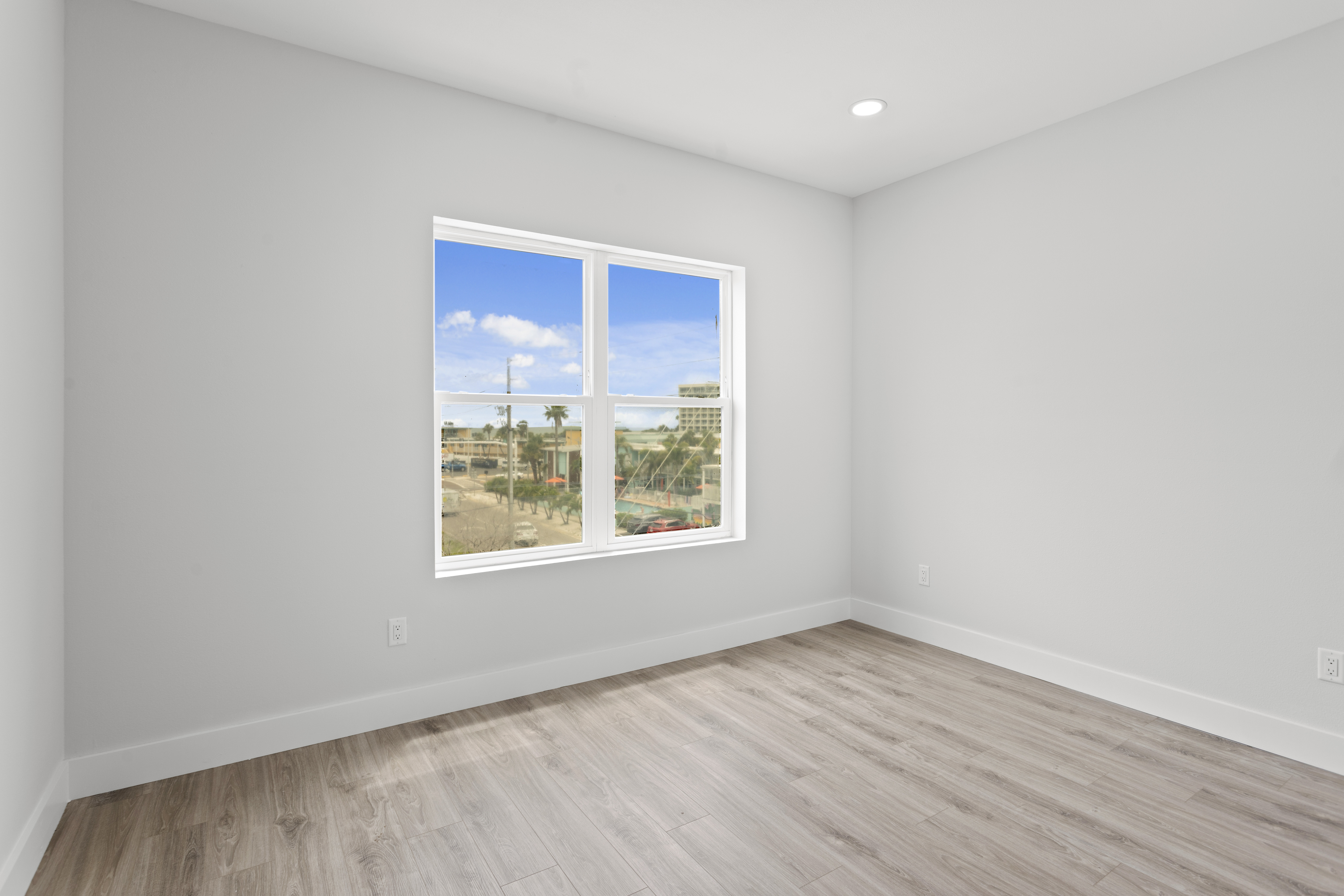 11605 1st St E # 6, Treasure Island, Florida, 33706, United States, 5 Bedrooms Bedrooms, ,4 BathroomsBathrooms,Residential,For Sale,11605 1st St E # 6,1423678