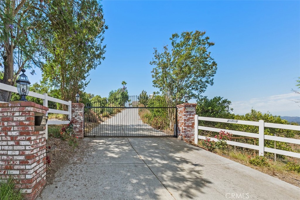 Temecula, California, 92590, United States, 4 Bedrooms Bedrooms, ,5 BathroomsBathrooms,Residential,For Sale,1795707