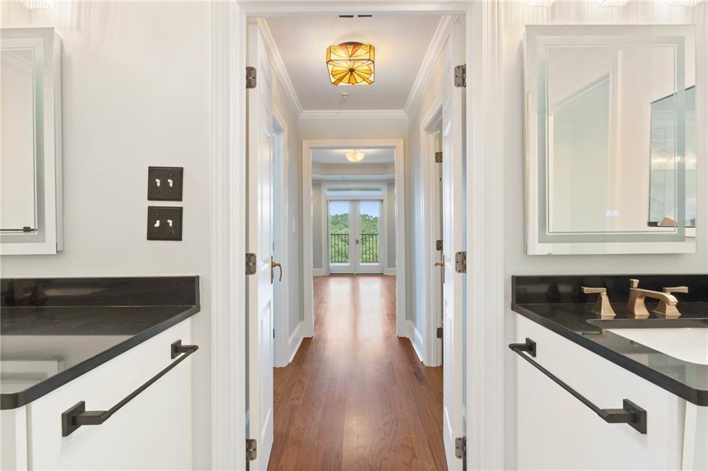 Roswell, Georgia, 30075, United States, 2 Bedrooms Bedrooms, ,3 BathroomsBathrooms,Residential,For Sale,1928798