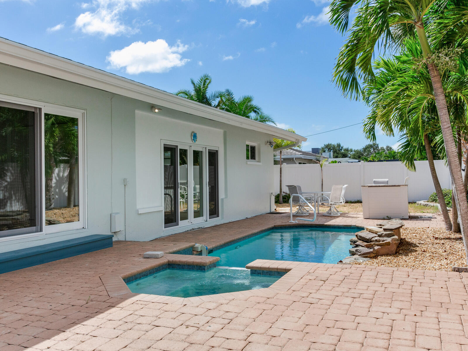 Treasure Island, Florida, 33706, United States, 3 Bedrooms Bedrooms, ,2 BathroomsBathrooms,Residential,For Sale,1981949