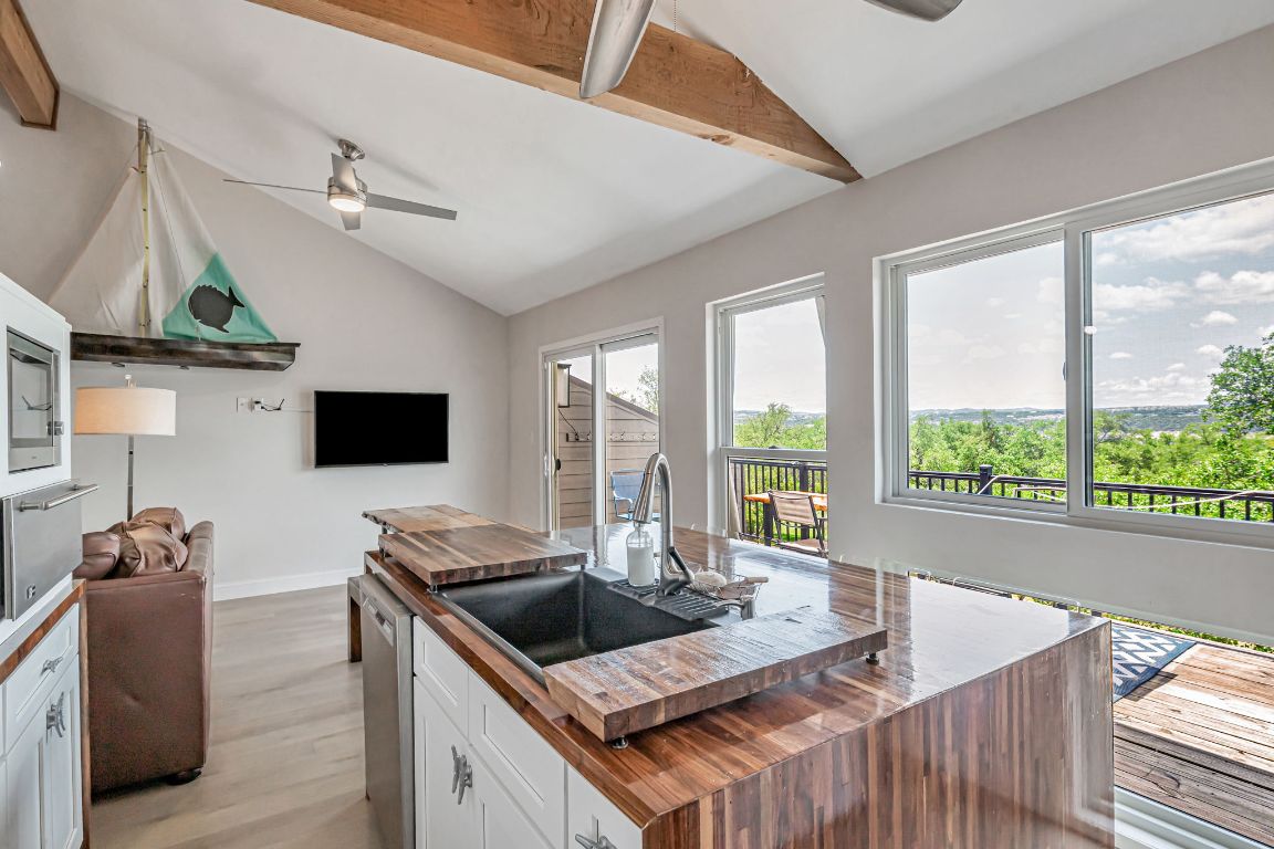 Point Venture, Texas, 78645, United States, 5 Bedrooms Bedrooms, ,4 BathroomsBathrooms,Residential,For Sale,1840855