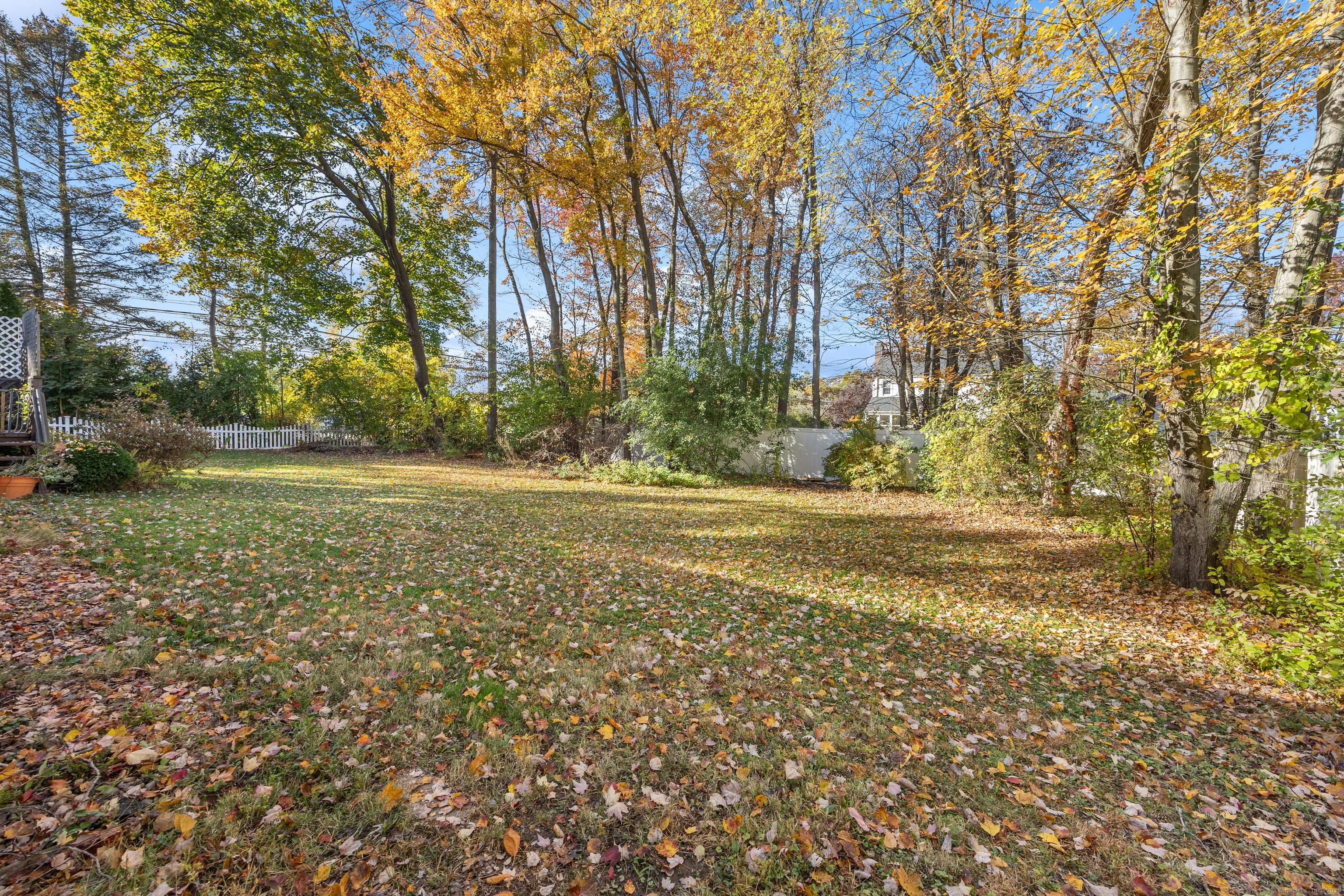 West Hartford, Connecticut, 06117, United States, 3 Bedrooms Bedrooms, ,3 BathroomsBathrooms,Residential,For Sale,1980487