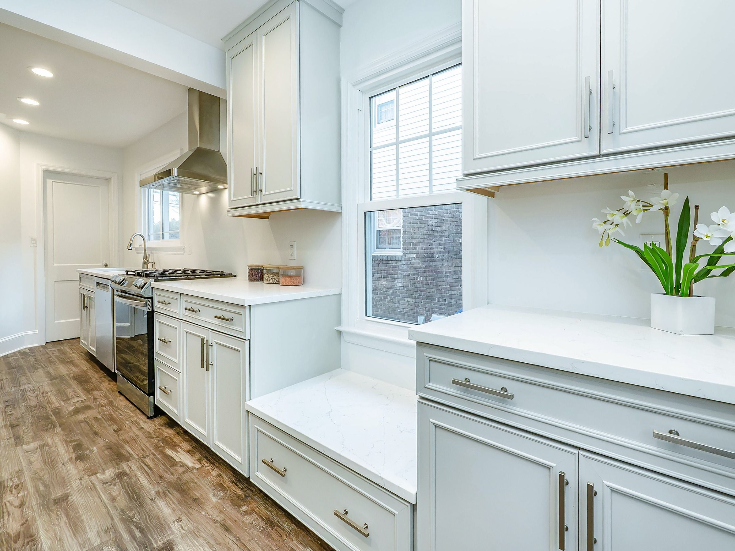  74 Irma Avenue, Port Washington, NY, 11050 - 物件實景
