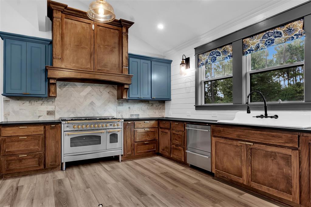 Dequincy, Louisiana, 70633, United States, 5 Bedrooms Bedrooms, ,4 BathroomsBathrooms,Residential,For Sale,1984141