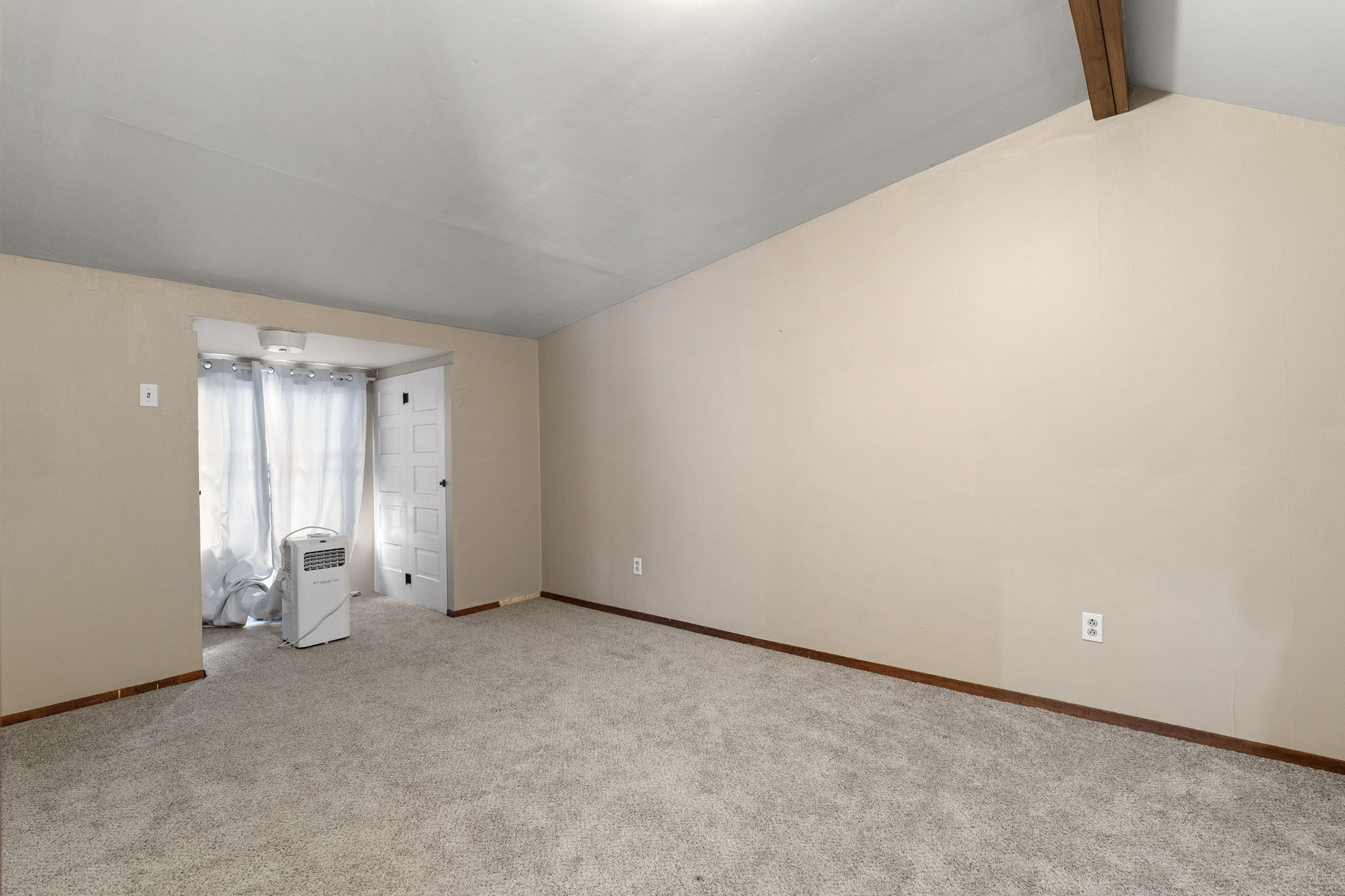  501 West Creek Street, Fredericksburg, TX 78624 - 物件實景