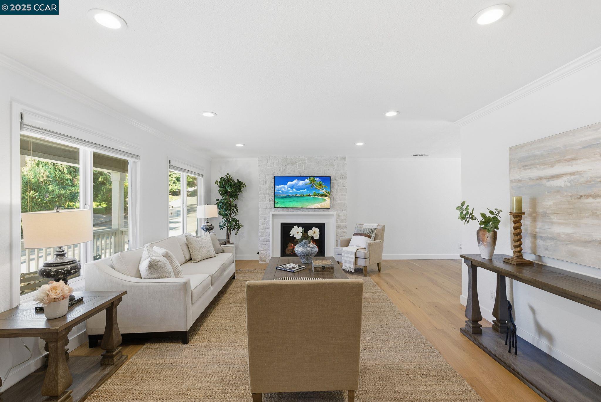 Danville, California, 94526, United States, 5 Bedrooms Bedrooms, ,3 BathroomsBathrooms,Residential,For Sale,1990920