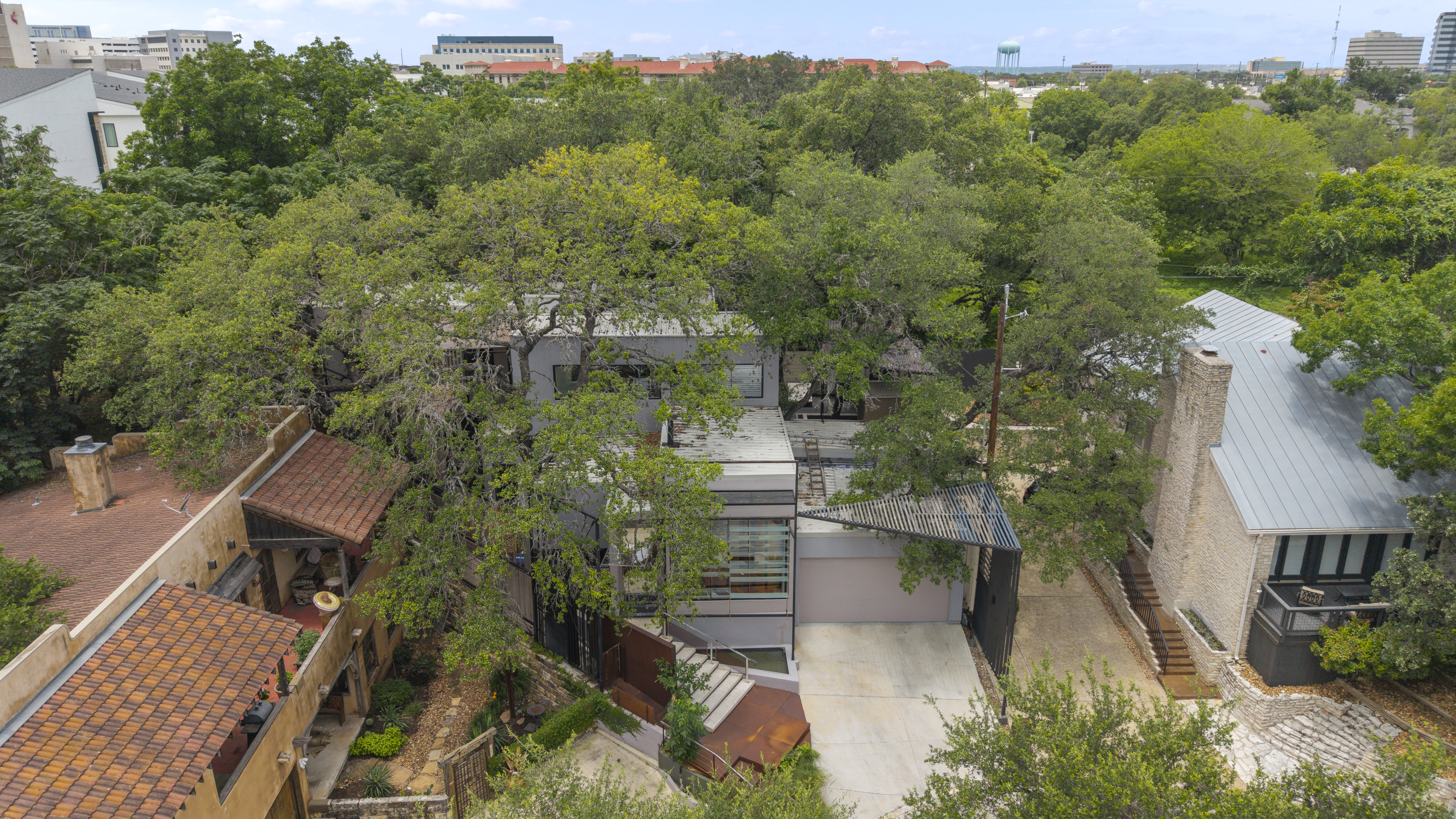  Architectural Masterpiece in Oak Hills - 物件實景